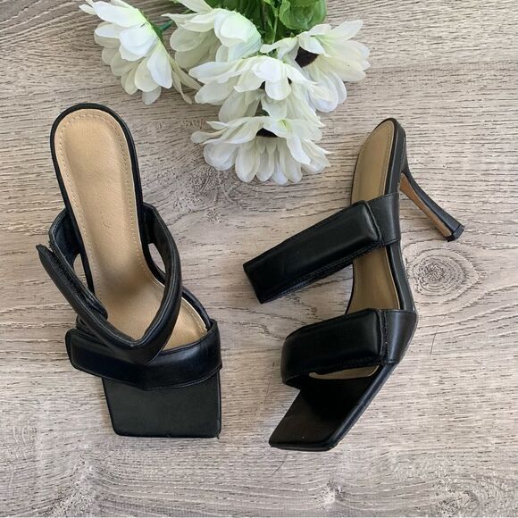 BLACK HEEL MULES - Picture 2 of 10